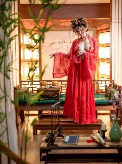 国产护士被羞羞产奶一区二区_4K电影完整版在线观看